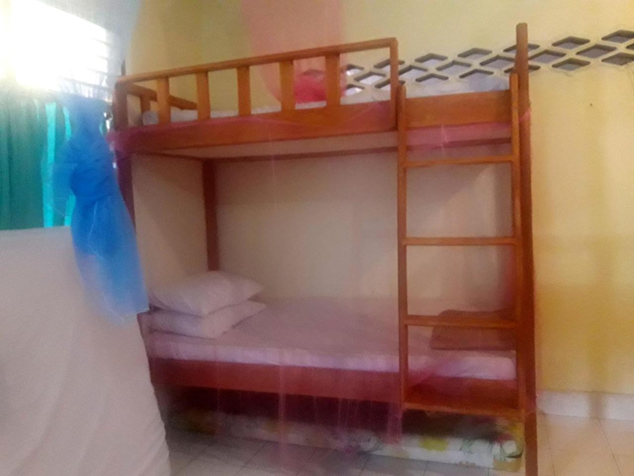 Rumah Singgah Манадо Экстерьер фото